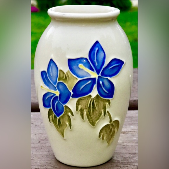 Vintage Antique Signed Hallmarked MOORCROFT MADE In ENGLAND Vase - Picture 8 of 9